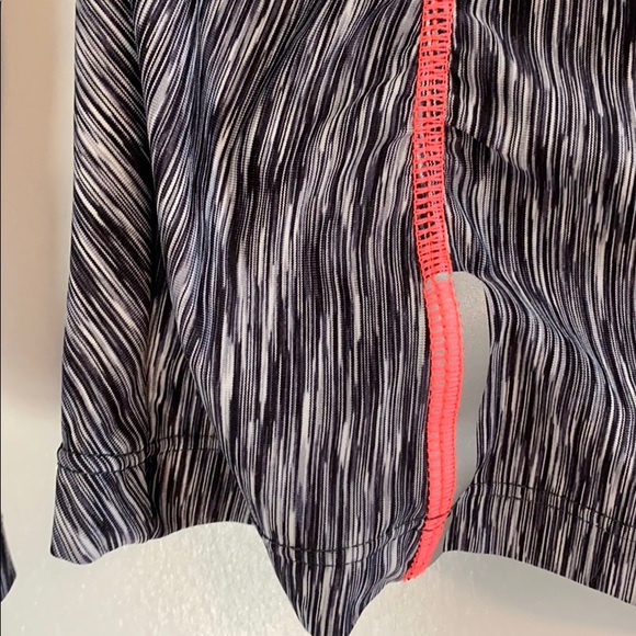 Athleta Pop Space Dye Long Sleeve Performance Top - Picture 5 of 12